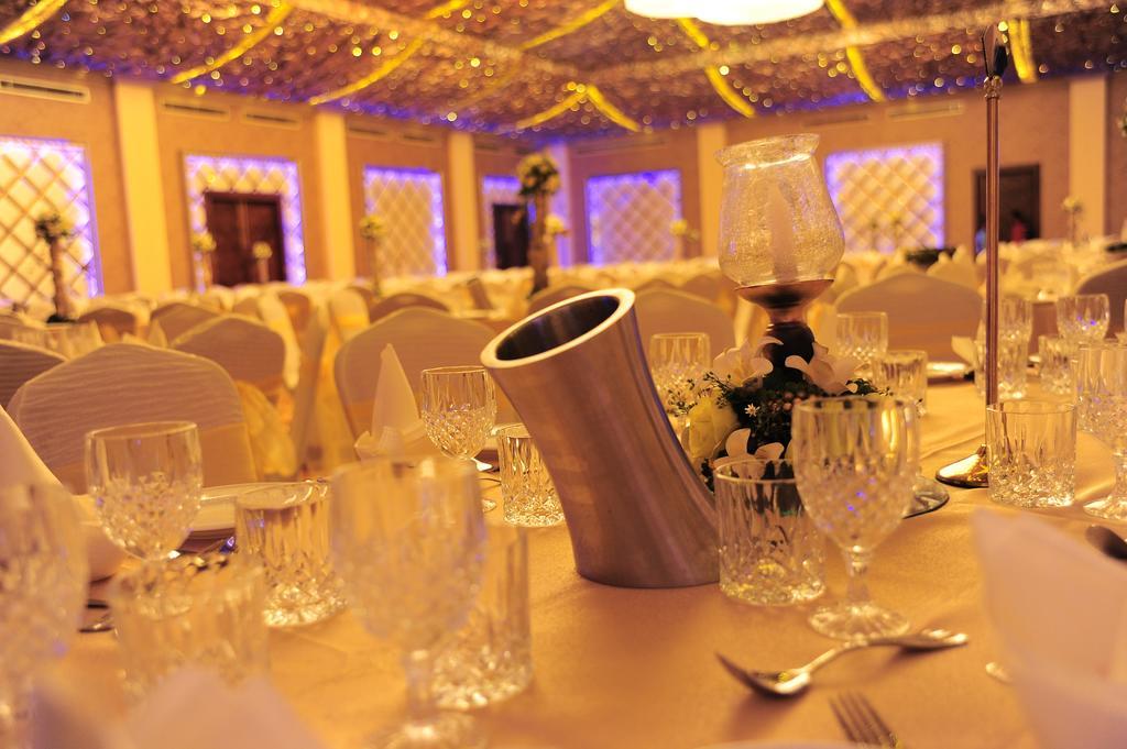 Onreech Hotel Seeduwa Extérieur photo