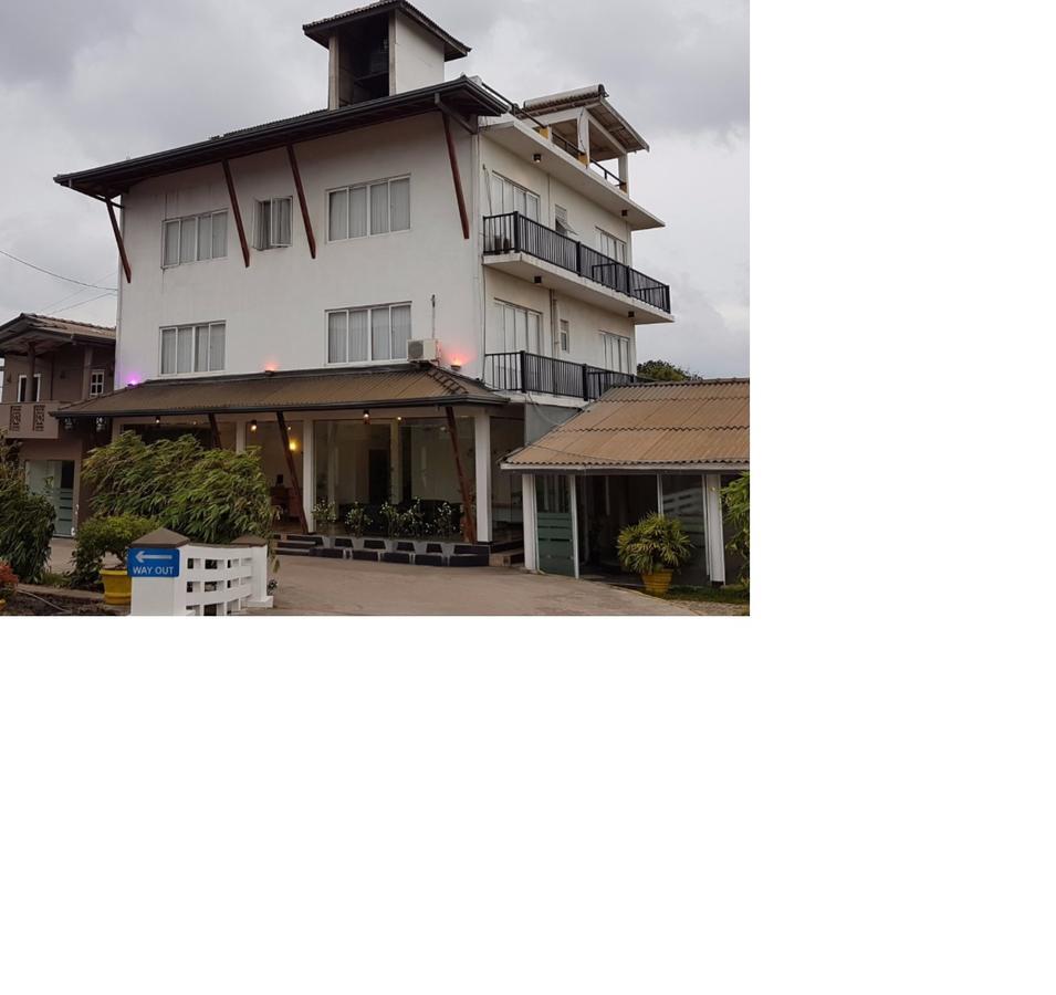 Onreech Hotel Seeduwa Extérieur photo